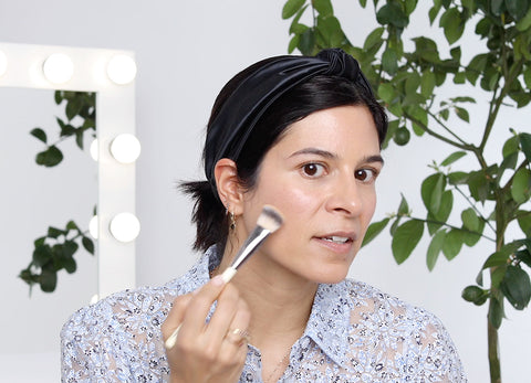 Easy Foundation Application with Lisa Aharon